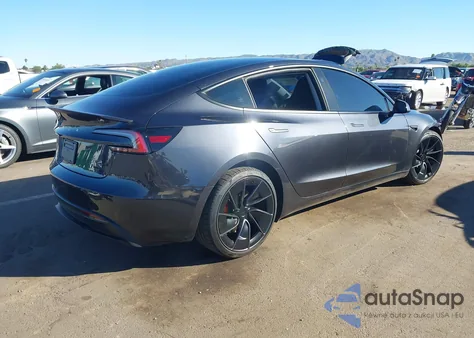 2024 Tesla Model 3 Performance All-Wheel Drive z USA, uszkodzony, nr VIN 5YJ3E1ET4RF906352